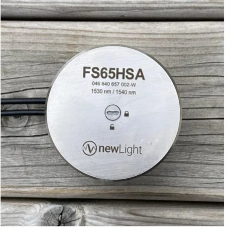 תצלום יצרן אמיתי של מד התאוצה האופטי FS65HSA מתוך מדריך ההתקנה A06268